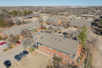 1900 E 15th St, Edmond, OK - VISTA AÉREA  vista de mapa - Image1