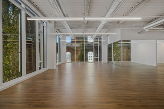 300 Kent Ave, Brooklyn, NY en alquiler Foto del interior- Imagen 2 de 11