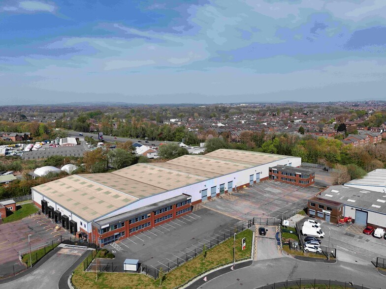 5 Lynwell Rd, Manchester en alquiler - Foto del edificio - Imagen 2 de 13