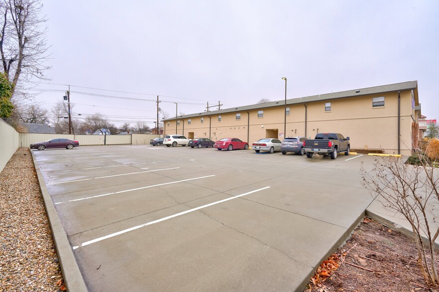 1207 W Gore Blvd, Lawton, OK en venta - Foto del edificio - Imagen 3 de 36