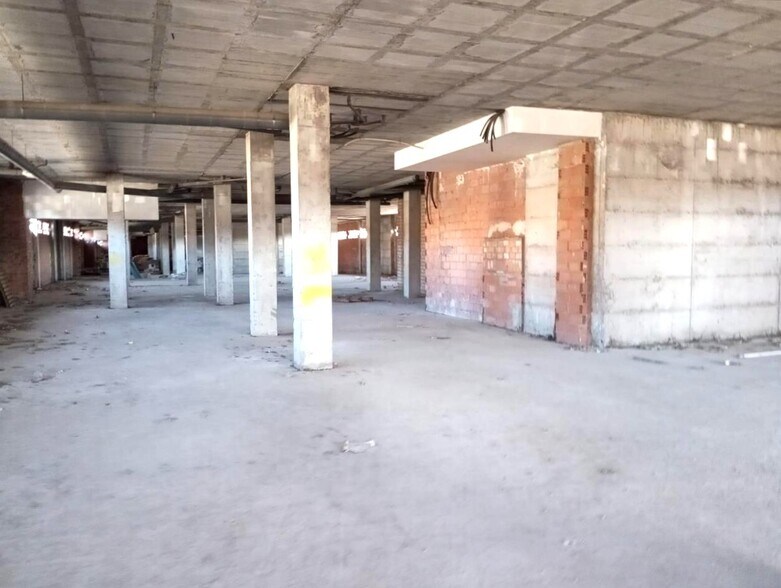 Local en Santa Fe en venta - Foto del edificio - Imagen 3 de 14