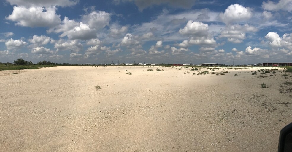 Hwy 97 & FM 478, Pleasanton, TX en alquiler - Foto del edificio - Imagen 3 de 4