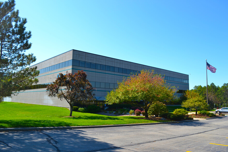 2 College Park Dr, Hooksett, NH en alquiler - Foto del edificio - Imagen 1 de 10