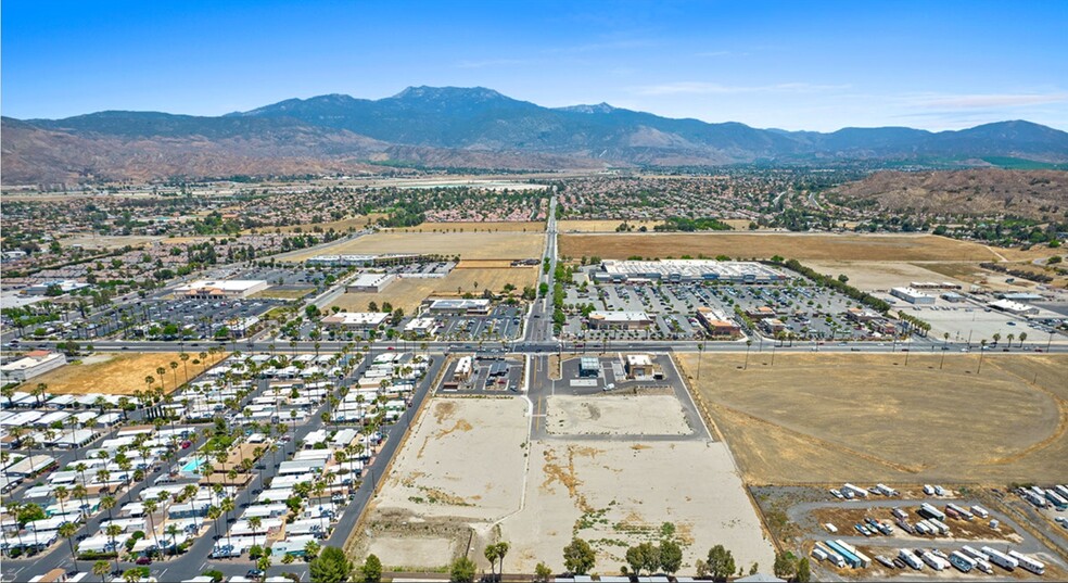 S San Jacinto Ave, San Jacinto, CA en alquiler - Foto del edificio - Imagen 3 de 8