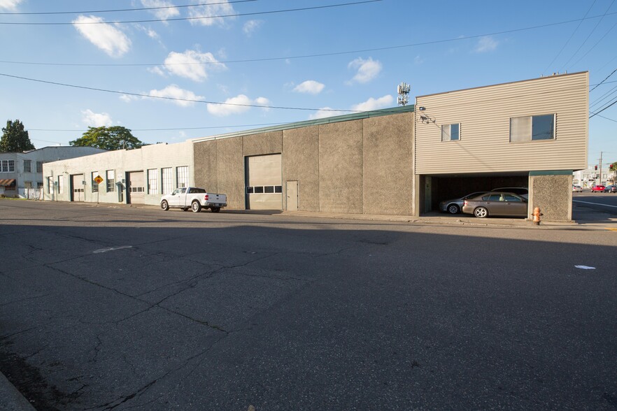 1105 SE Woodward St, Portland, OR en venta - Foto del edificio - Imagen 3 de 12