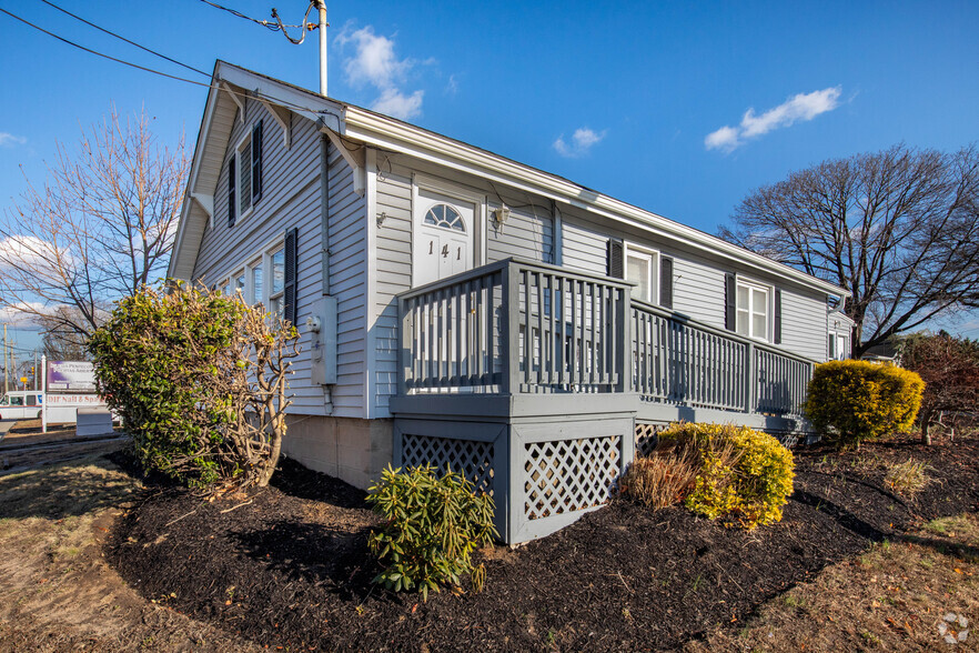 141 Waverly Ave, Patchogue, NY en venta - Foto del edificio - Imagen 2 de 20