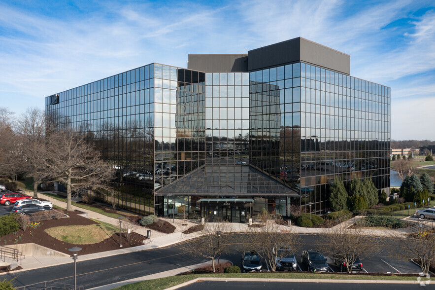 4555 Lake Forest Dr, Blue Ash, OH en alquiler - Foto del edificio - Imagen 1 de 8