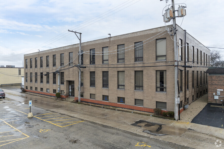 10526 W Cermak Rd, Westchester, IL en venta - Foto del edificio - Imagen 3 de 7