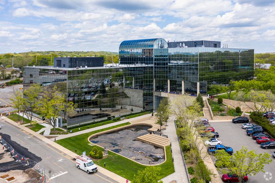 140 E Ridgewood Ave, Paramus, NJ en alquiler - Foto del edificio - Imagen 1 de 6