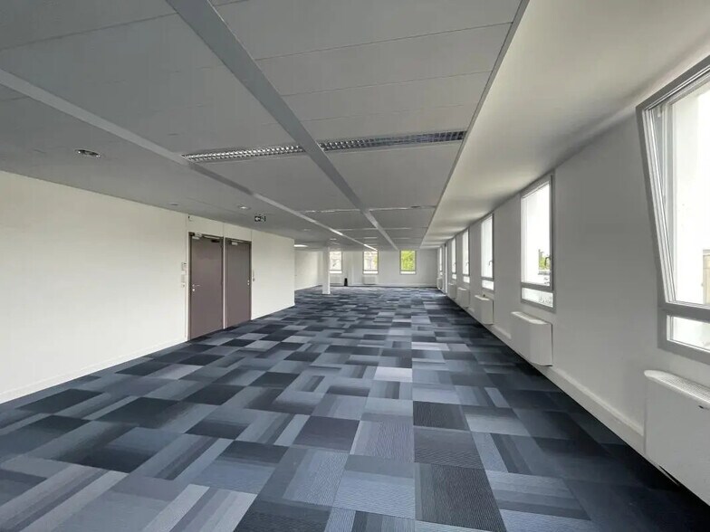 11 Rue Pascal, Bron en alquiler - Foto del edificio - Imagen 3 de 9