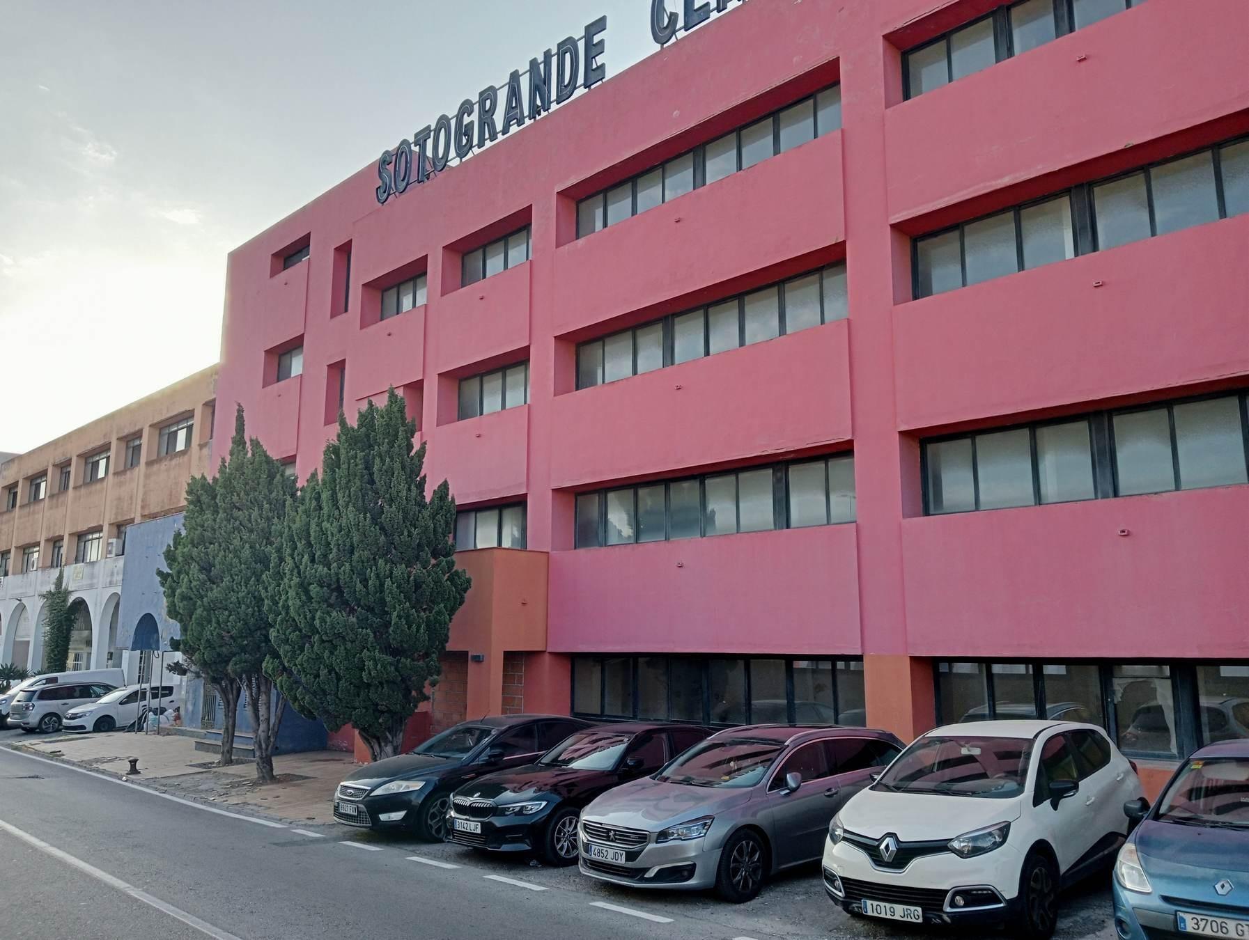 en San Roque, Cádiz en venta Foto del edificio- Imagen 1 de 28
