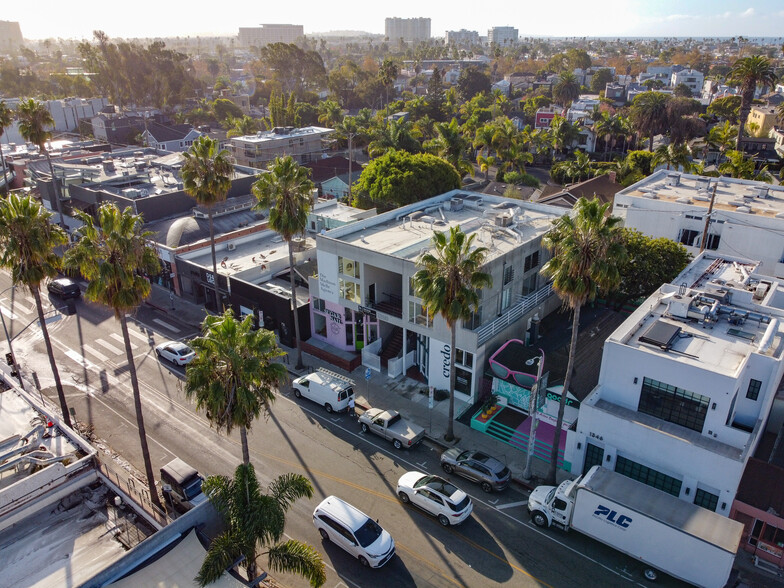 1350-1352 Abbot Kinney Blvd, Venice, CA en alquiler - Foto del edificio - Imagen 3 de 3