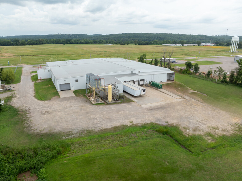 532 Industrial Park Dr, Mulberry, AR en venta - Foto del edificio - Imagen 3 de 4