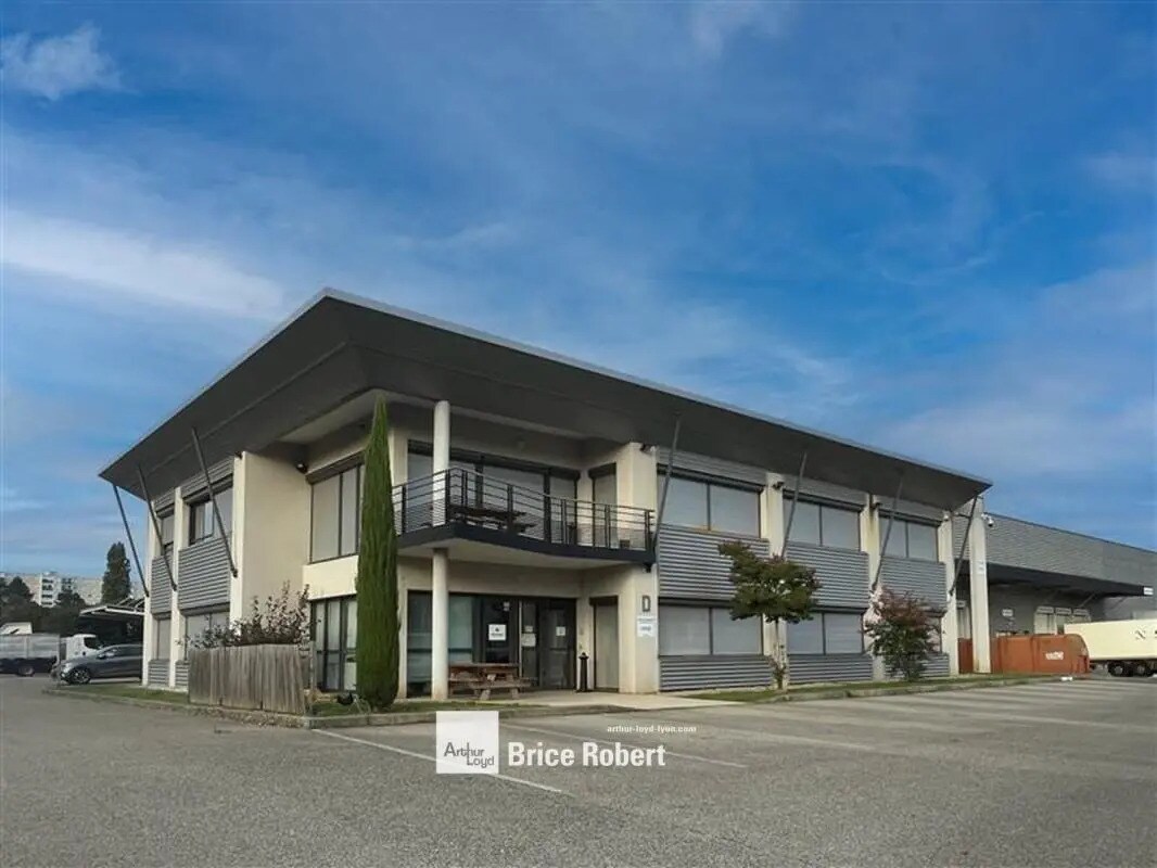 119 Route D'Heyrieux, Saint-Priest en alquiler Foto del edificio- Imagen 1 de 3