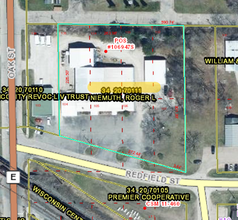 715 Redfield St, Waupaca, WI - VISTA AÉREA  vista de mapa