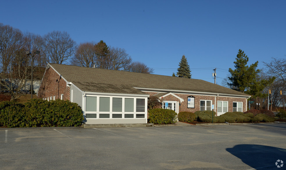 35 Highland Ave, East Providence, RI en venta - Foto principal - Imagen 1 de 4