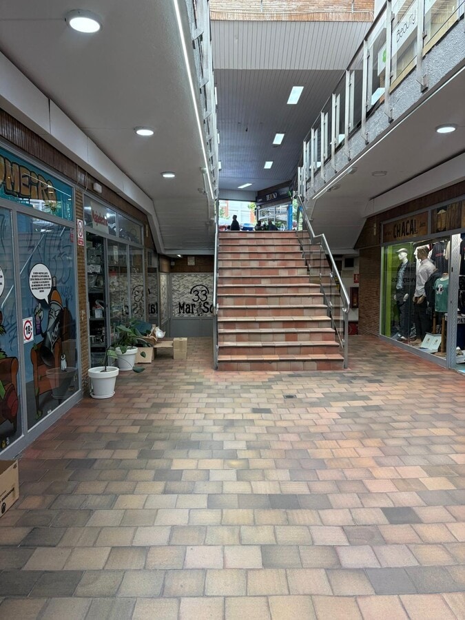 Calle Gran Vía, 37, Majadahonda, MAD 28220 - Unidad Puerta 11 -  - Foto del interior - Image 1 of 20