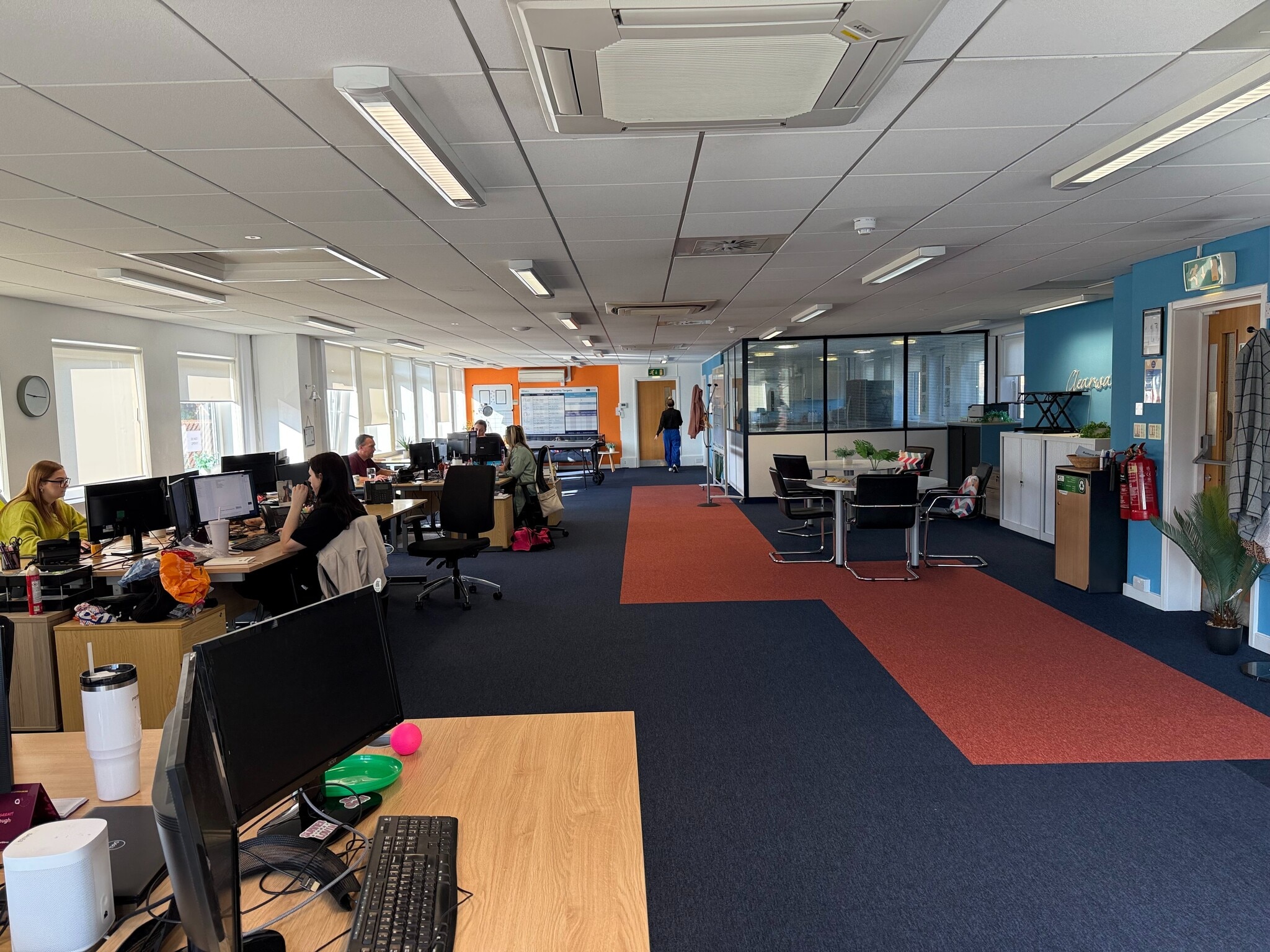 50-52 The Broadway, Crawley en alquiler Foto del interior- Imagen 1 de 5