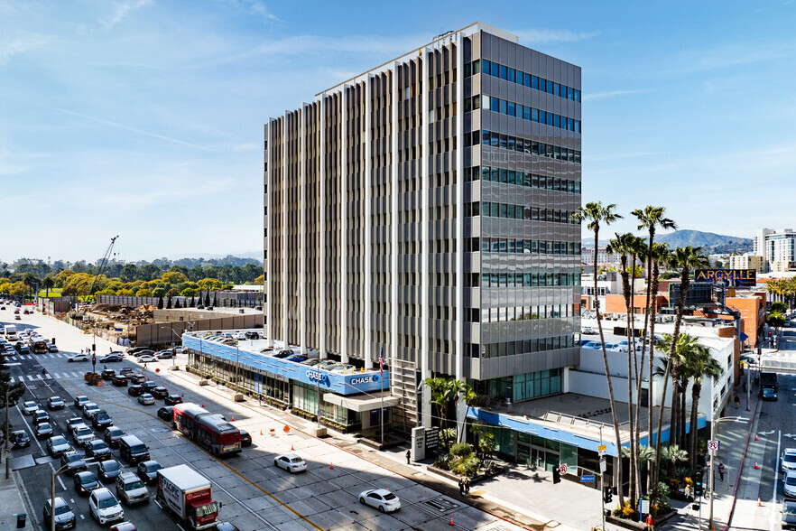 10921 Wilshire Blvd, Los Angeles, CA en alquiler - Foto del edificio - Imagen 1 de 14