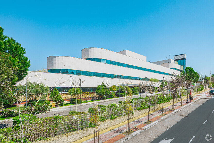 Calle Severo Ochoa, 2, Las Rozas de Madrid, Madrid en alquiler - Foto del edificio - Imagen 3 de 31