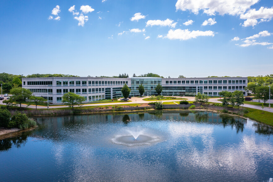 3000 Lakeside Dr, Bannockburn, IL en alquiler - Foto del edificio - Imagen 3 de 21