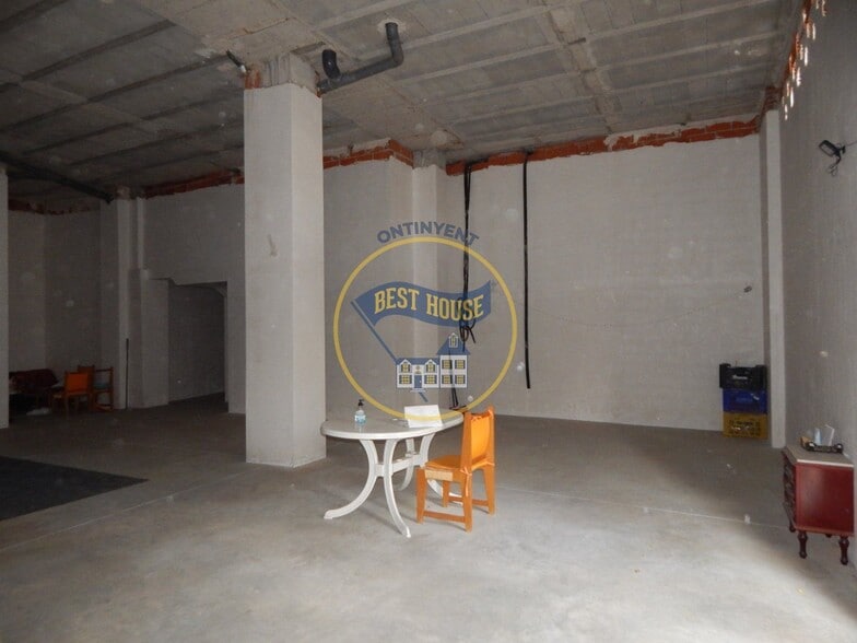 Local en Ontinyent, Valencia en alquiler - Foto del edificio - Imagen 3 de 7