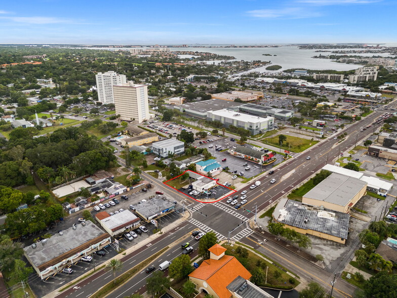 800 Pasadena Ave S, South Pasadena, FL en venta - Vista aérea - Imagen 1 de 55