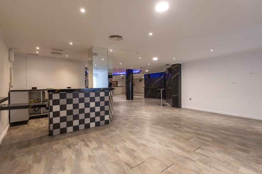 Calle Río Guadiana, 5, Motril, Granada en venta - Foto del edificio - Imagen 3 de 34
