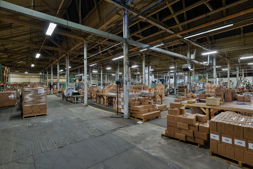 100 E Diamond Ave, Hazleton, PA en alquiler - Foto del interior - Imagen 2 de 28