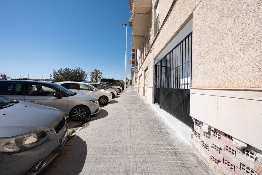 Carrer Joaquín Martínez Maciá, 62, Elche, Alicante en venta - Foto del edificio - Imagen 2 de 33