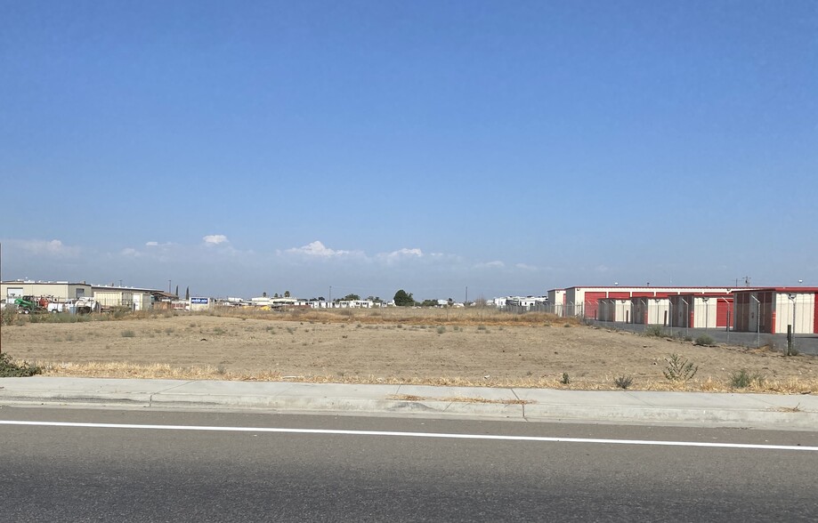 1152 N Plaza Dr, Visalia, CA en venta - Foto del edificio - Imagen 1 de 3