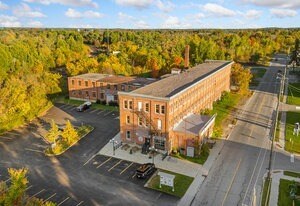 Más detalles de 1 Sherbrooke St E, Perth, ON - Oficina en venta