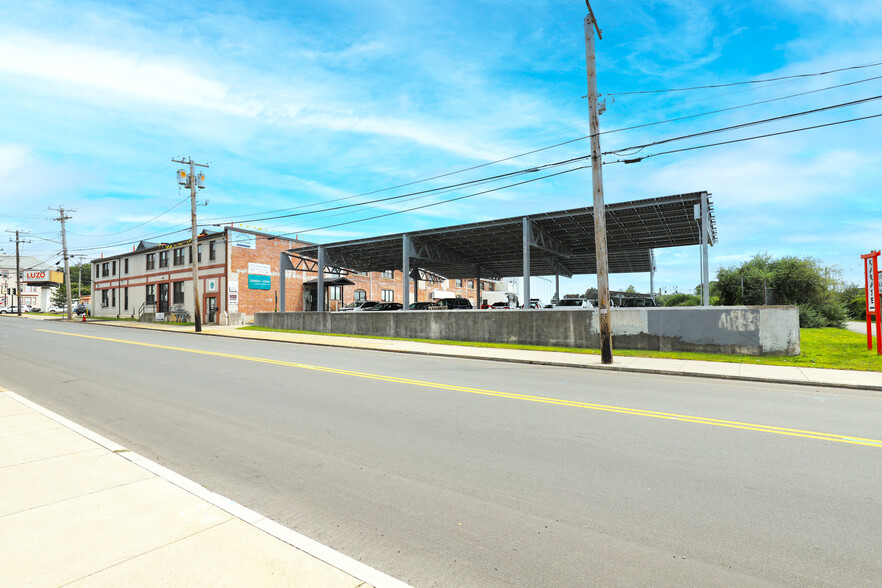 376 Nash Rd, New Bedford, MA en venta - Foto del edificio - Imagen 1 de 49