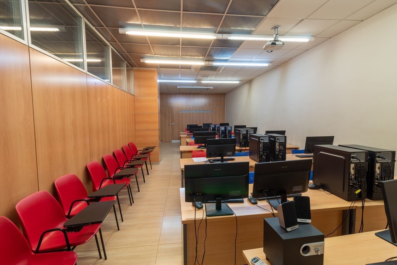 Madrid, MAD 28007 - - - Foto del interior - Image 2 of 7