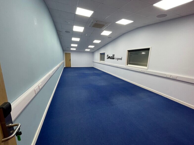 Porton Business Centre, Porton en alquiler - Foto del edificio - Imagen 3 de 3