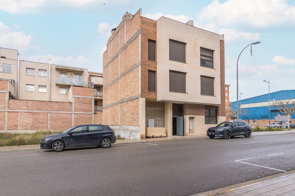 Edificio residencial en Almacelles, Lérida en venta Foto principal- Imagen 1 de 15