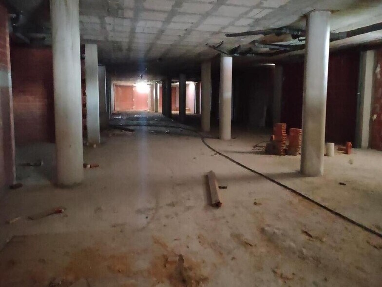 Local en Santa Pola en venta - Foto de la construcción - Imagen 3 de 9
