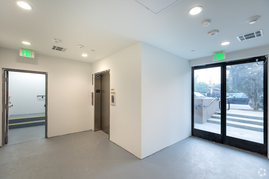 552 N Hobart Blvd, Los Angeles, CA en venta - Lobby - Imagen 3 de 36