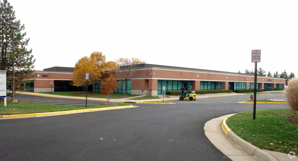 520 Huntmar Park Dr, Herndon, VA en alquiler - Foto del edificio - Imagen 1 de 3