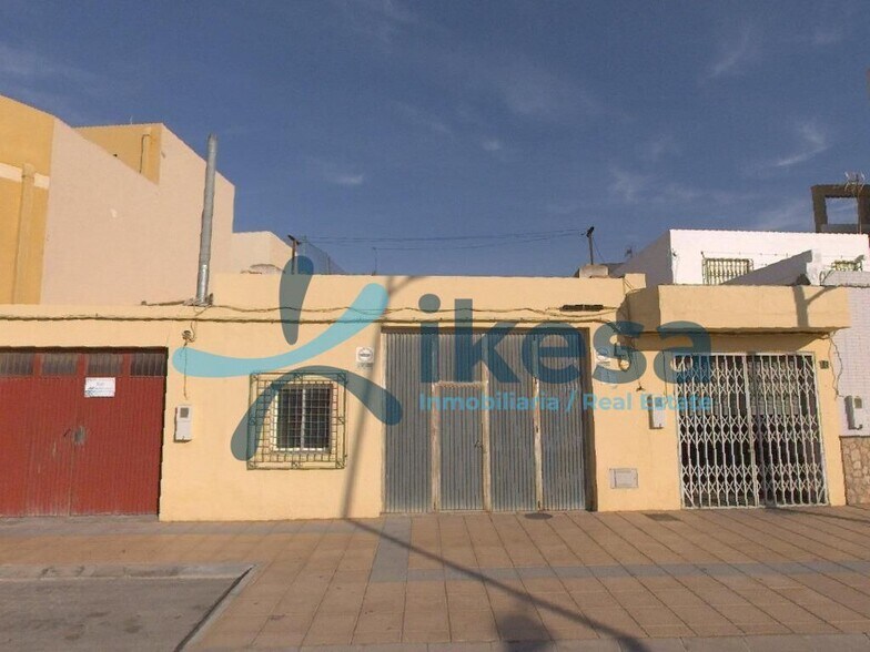 Local en Almería en venta - Foto del edificio - Imagen 1 de 1
