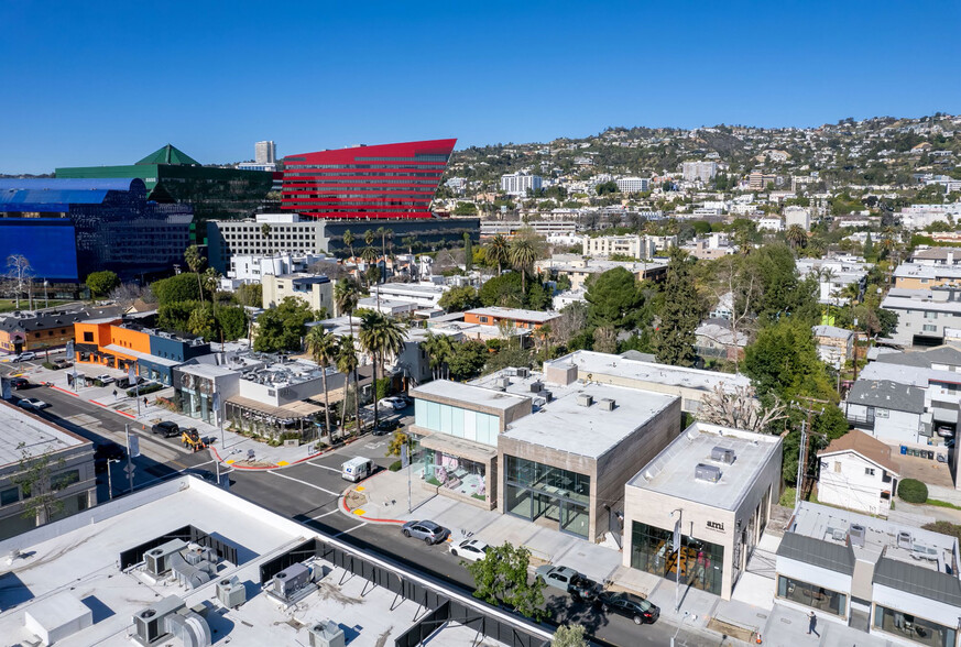 8585 Melrose Ave, West Hollywood, CA en alquiler - Foto del edificio - Imagen 3 de 5