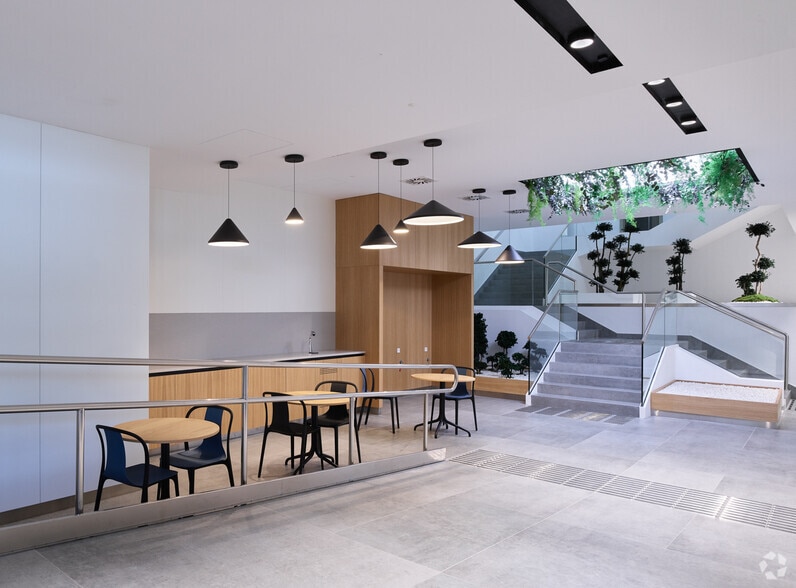 Calle Orense, 34, Madrid, Madrid en alquiler - Foto del interior - Imagen 3 de 10