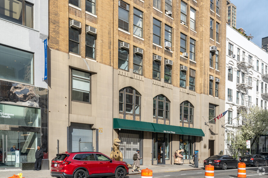 333 W 52nd St, New York, NY en alquiler - Foto del edificio - Imagen 3 de 5