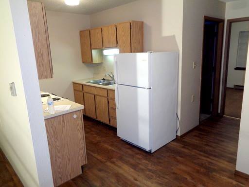 410 N Fisher St, Glasco, KS en venta - Foto del edificio - Imagen 3 de 23