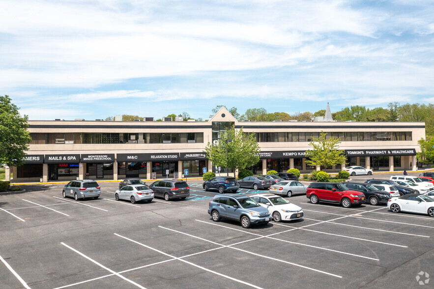 900 Wheeler Rd, Hauppauge, NY en alquiler - Foto del edificio - Imagen 1 de 3