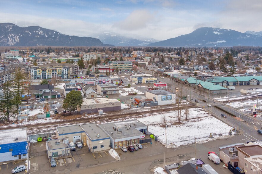 45951 Trethewey Ave, Chilliwack, BC en venta - Foto del edificio - Imagen 2 de 3