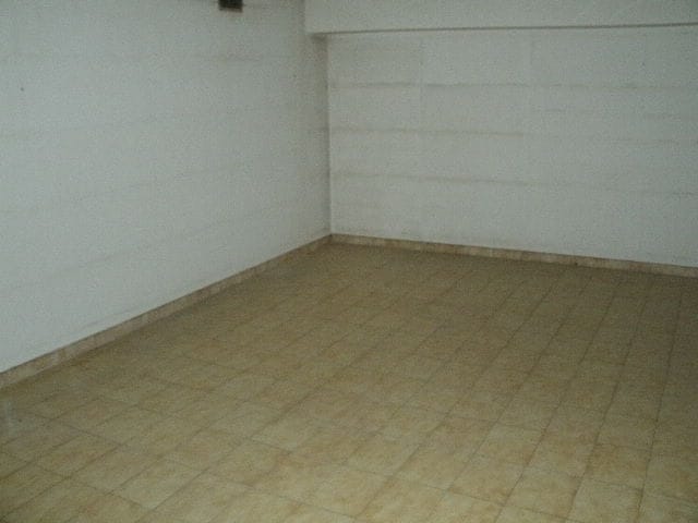 Ponferrada, LEO 24400 - Unidad - - - Foto del interior - Image 2 of 9