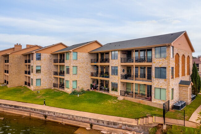 Más detalles de 401 E Pearl St, Granbury, TX - Edificio residencial​ en venta