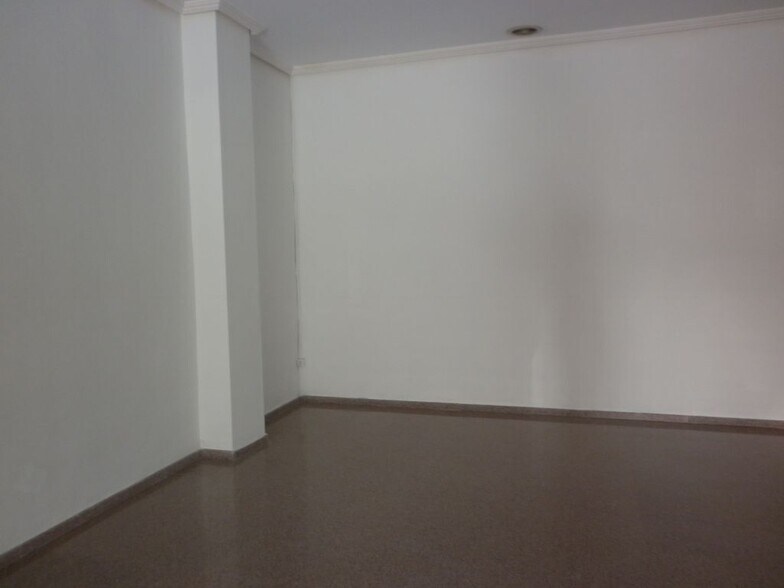 Local en Cristina en venta - Foto del edificio - Imagen 3 de 6