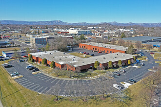 1302-1338 Plantation Rd NE, Roanoke, VA - VISTA AÉREA  vista de mapa - Image1